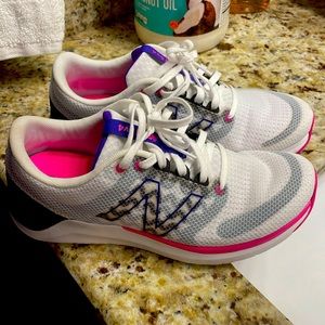 New Balance Women’s Shoes new without box size 7 sneakers